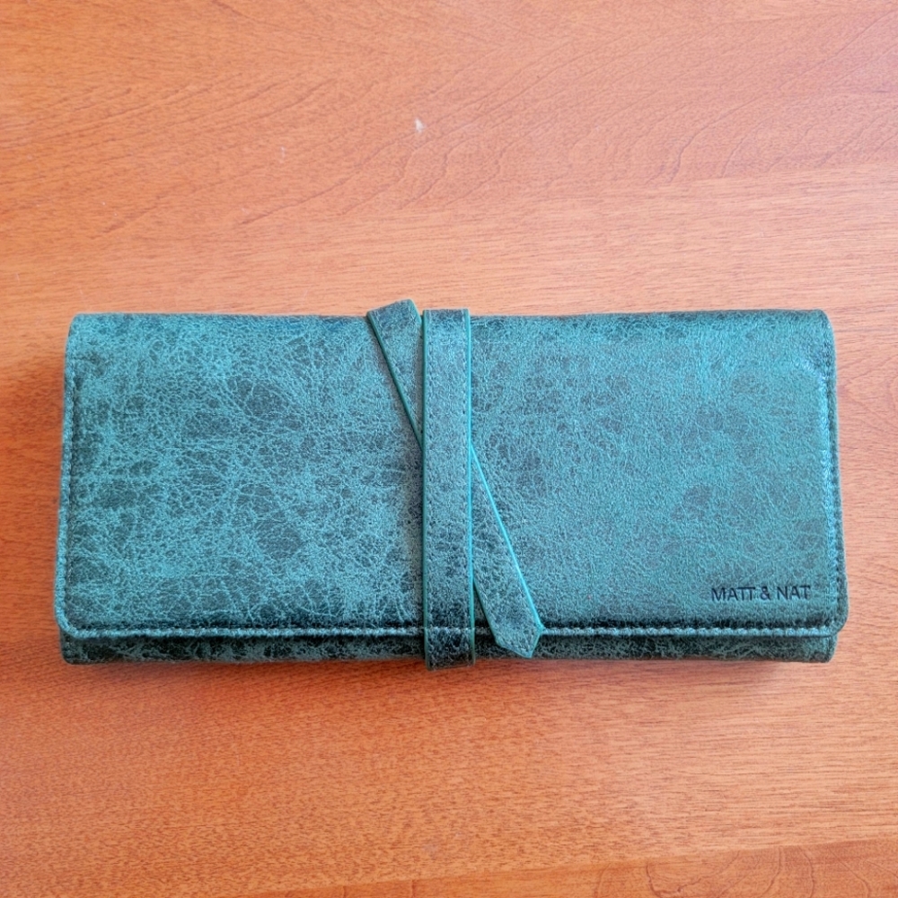 NWT Matt & Nat wallet
